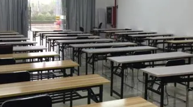 許昌工商管理學(xué)校教師在許昌市第一屆職業(yè)技能大賽中斬獲佳績
