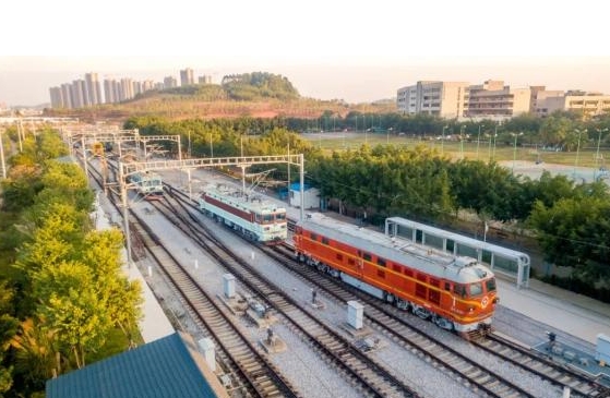 廣西2024年鐵路學(xué)校好還是大專好