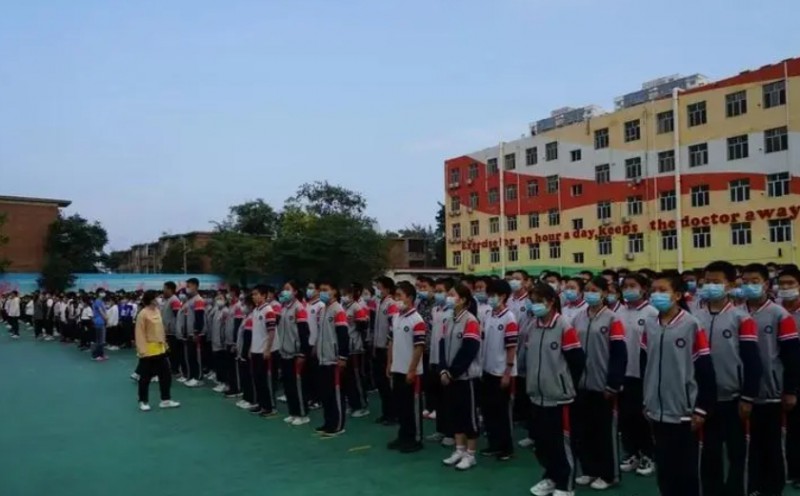 保定市第七中學(xué)地址，乘車路線