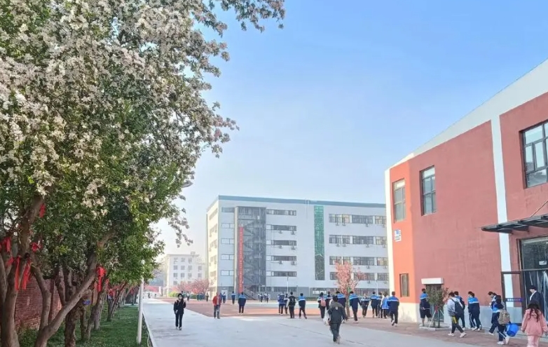 保定市同濟中學(xué)招生簡章2025年