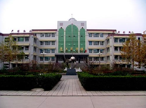 2025河北省蠡縣中學多少錢(學費明細)