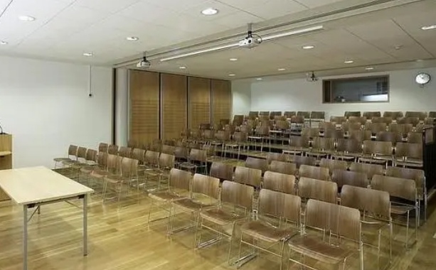 淮南職業(yè)教育中心田徑社團在市第38屆中小學生田徑運動會中喜獲佳績