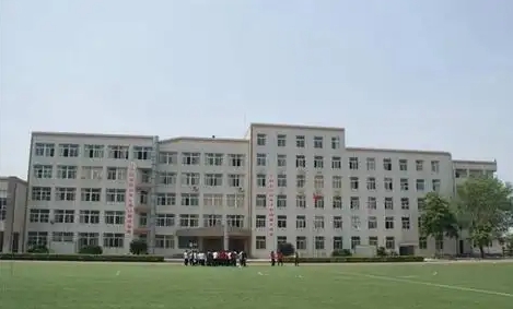 2025洛帶中學(xué)多少錢(學(xué)費(fèi)明細(xì))