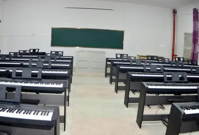 貴陽市新華電腦中等職業(yè)學校學子在2024年貴陽市青少年設計思維大賽中斬獲三等獎