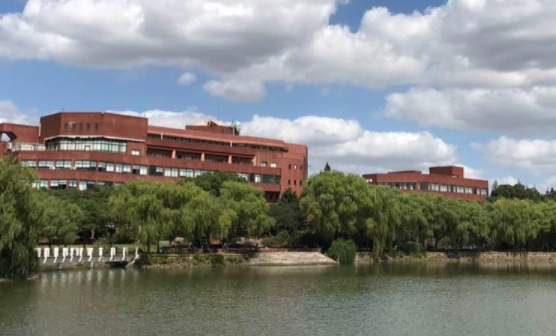 筑技能之基 強(qiáng)中華之夢(mèng)——市建校深入開展“技能成才 強(qiáng)國(guó)有我”鑄牢中華民族共同體意識(shí)實(shí)踐活動(dòng)