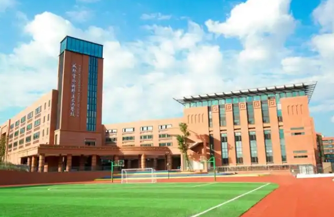 2025大彎中學多少錢(學費明細)