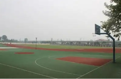 青城山高中地址，乘車路線