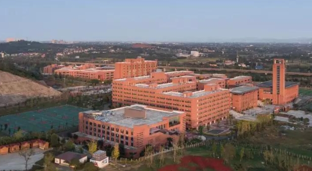 都江堰外實(shí)校怎么樣、好不好