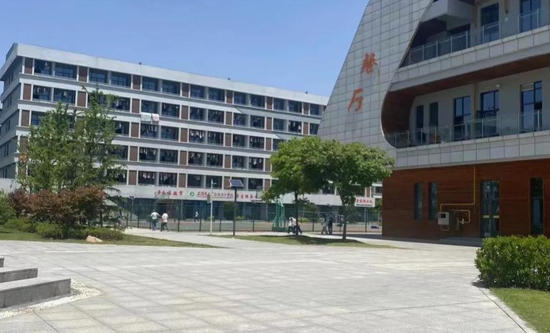 2025安徽省工業(yè)高級(jí)技工學(xué)校招生計(jì)劃 招生人數(shù)是多少(附要求、條件、對(duì)象)