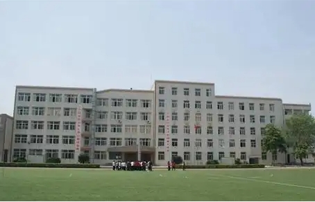 成都市洛帶中學招生簡章2025年